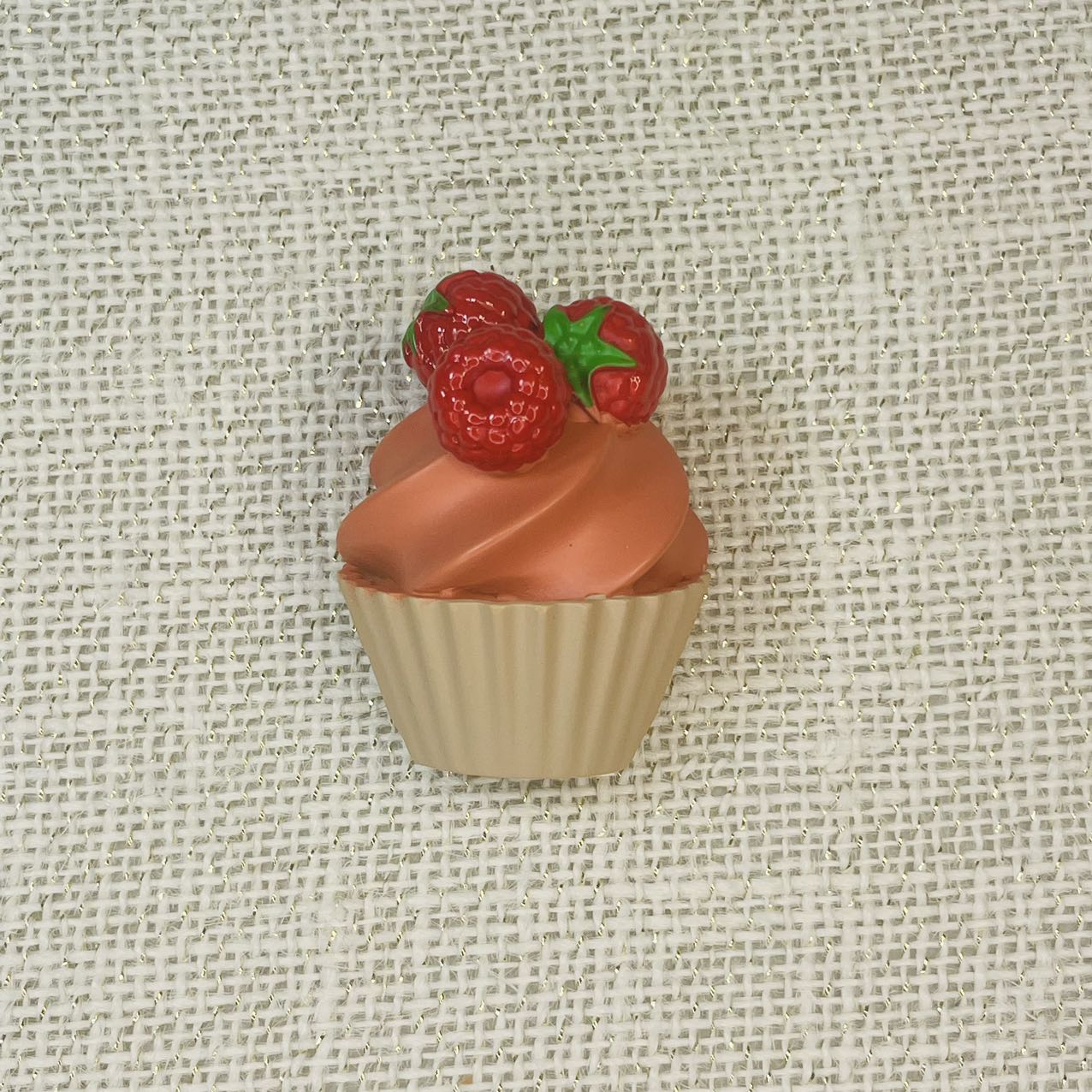 A18 - Raspberry Cupcake